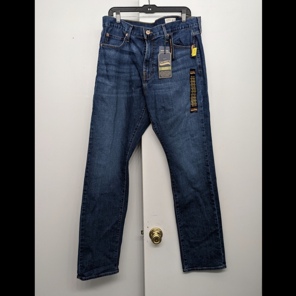 Cremieux Premium Denim Blue Jeans Relaxed Straight Fit Size Men's 36Wx34L